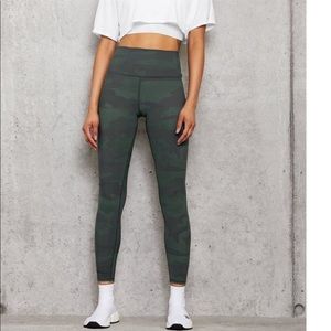 Alo Yoga High Waist Camo Vapor Legging
